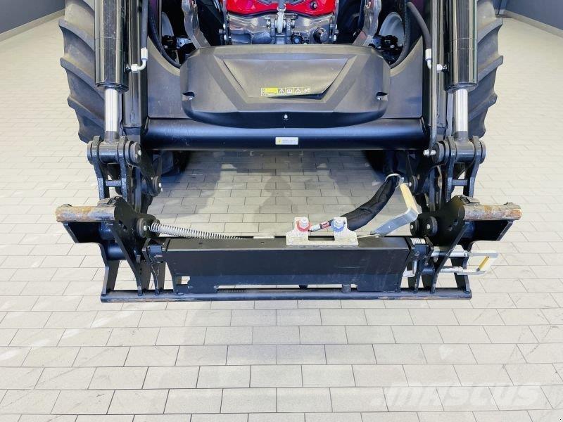 Valtra G135A Traktory