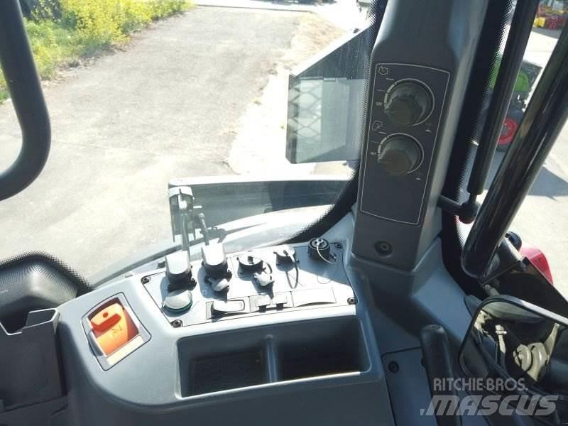 Valtra Q 285 Traktory