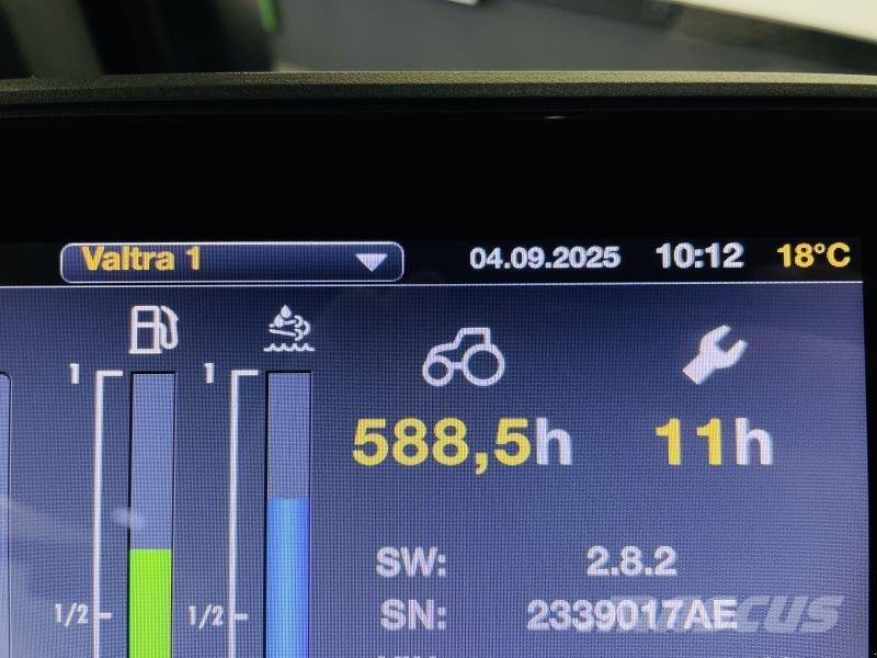 Valtra Q285 Traktory