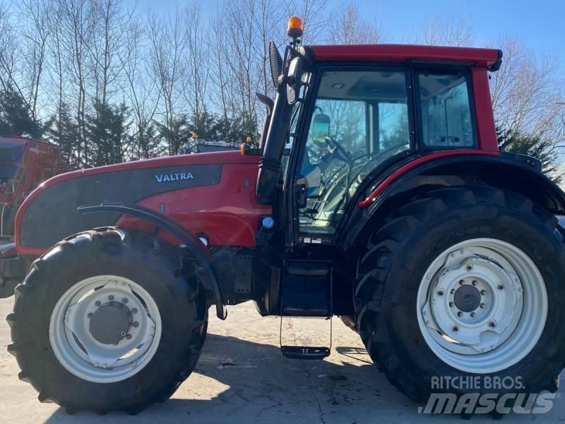 Valtra T153 H Traktory