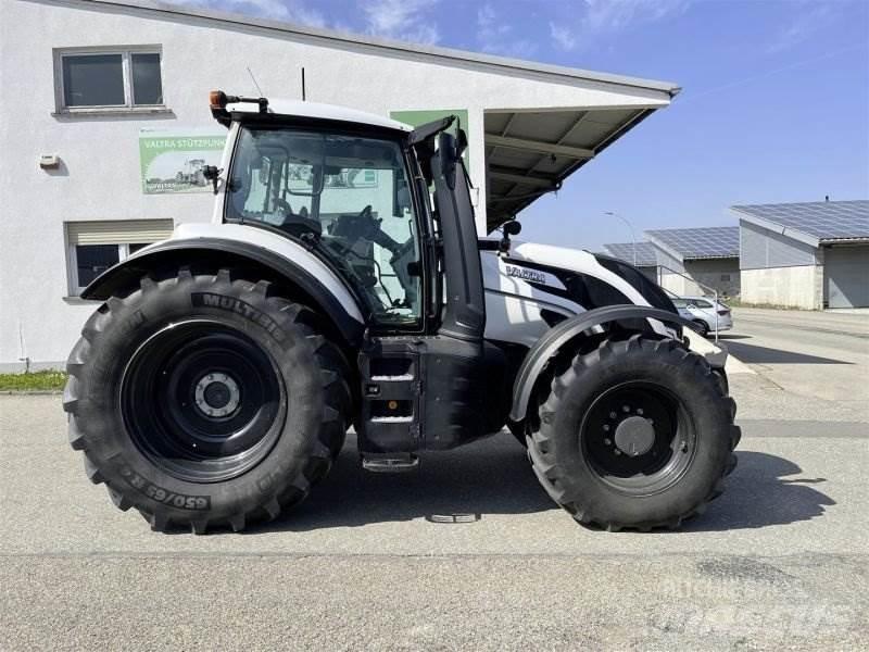 Valtra T235D Traktory