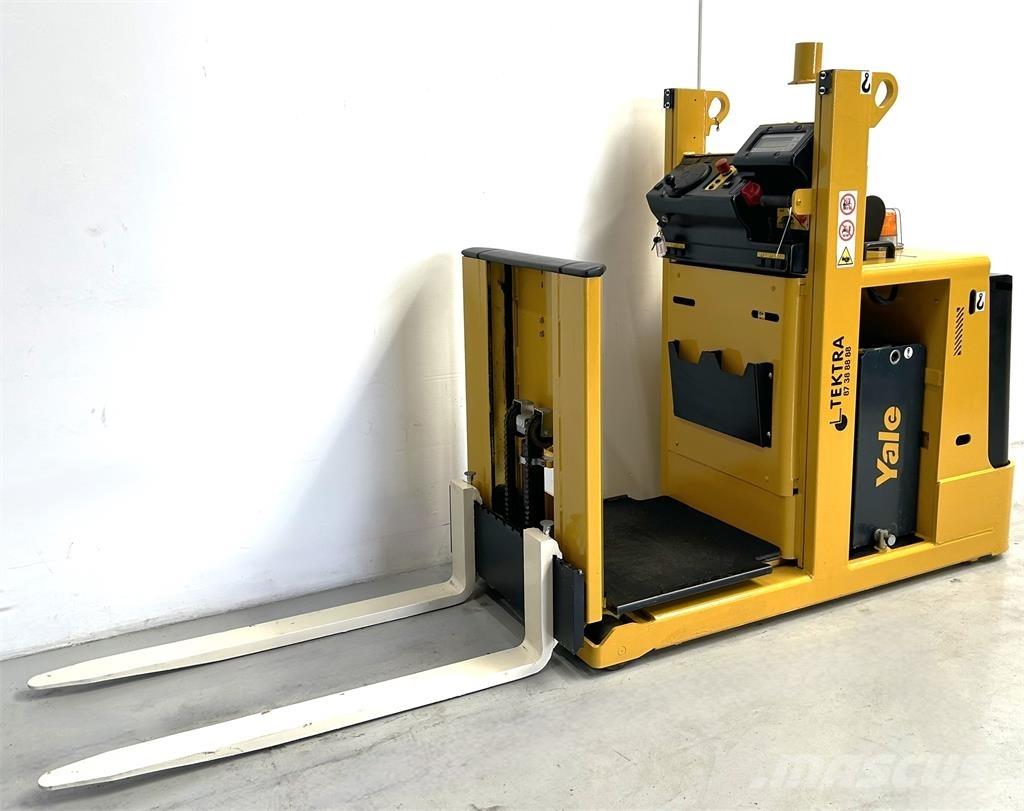 Hyster K1.0L Strednezdvižný vozík