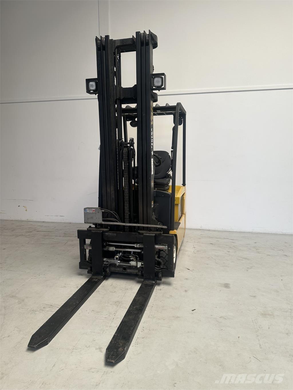Yale ERP16ATF AC (SWB) Akumulátorové vozíky