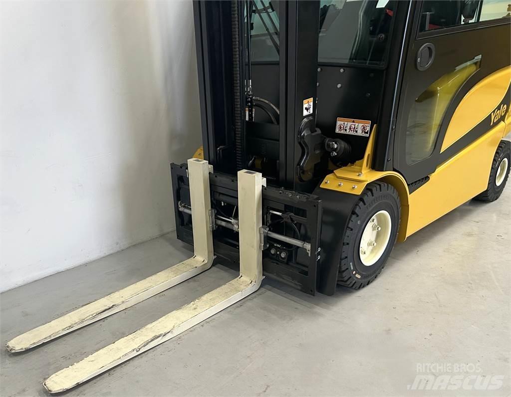 Yale ERP30VL (LWB) Akumulátorové vozíky