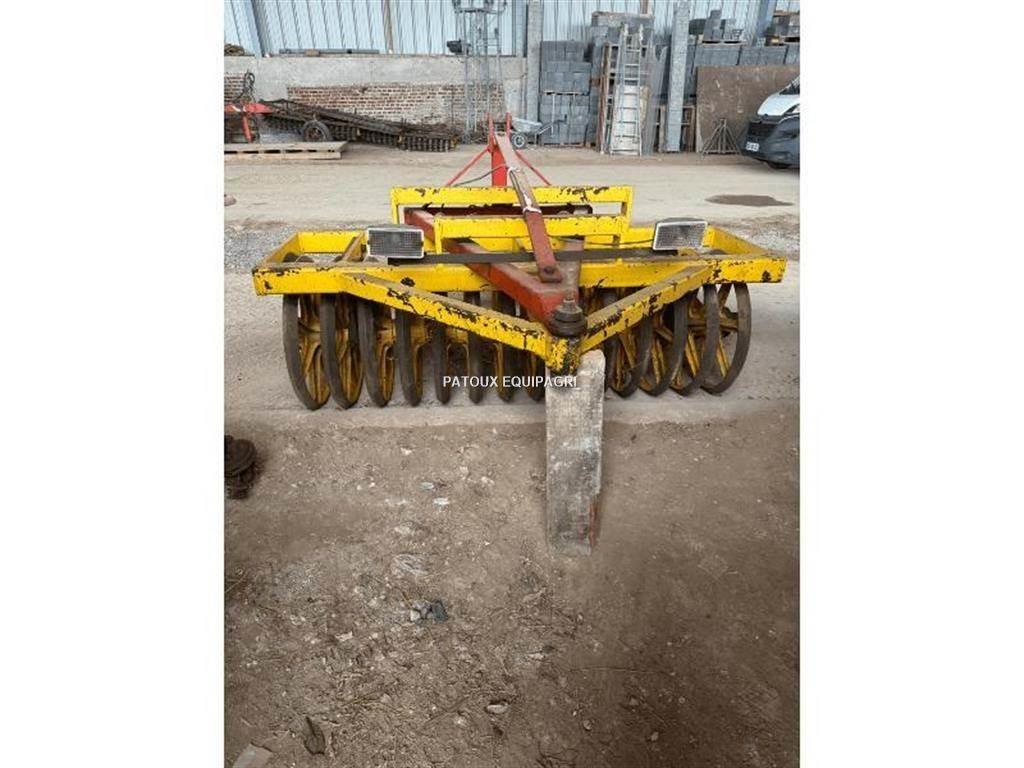 Agram 2 METRES Valce