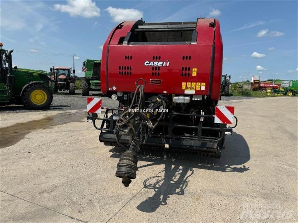Case IH RB465 Lisy na okrúhle balíky