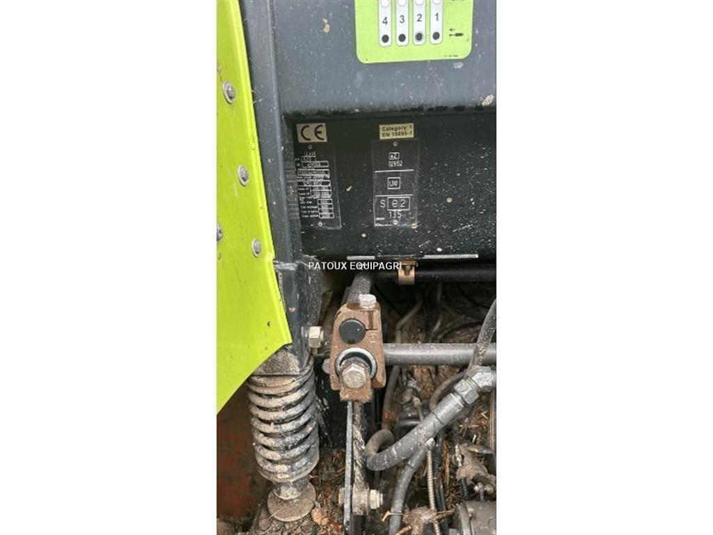 CLAAS ARION 610 Traktory