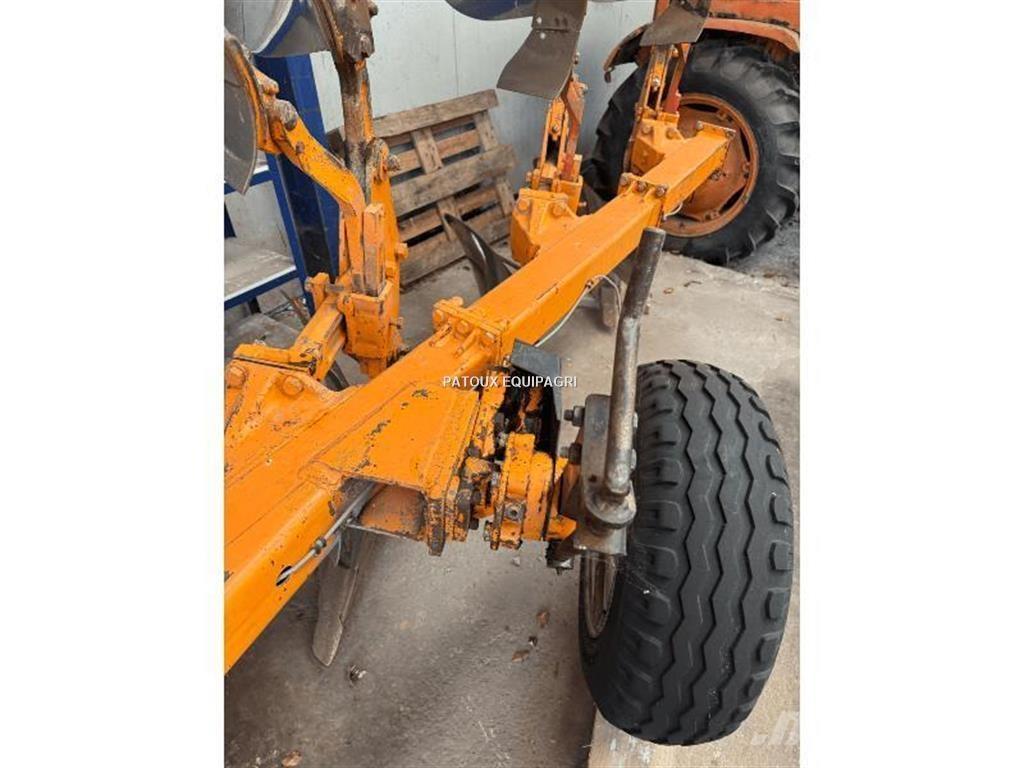 Huard C0410 Konvenčné pluhy