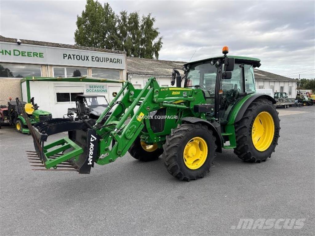 John Deere 5090M Traktory