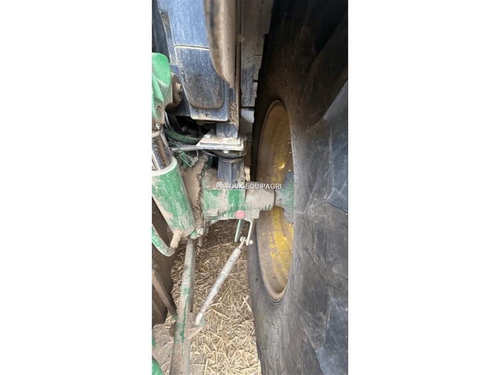 John Deere 6130R Traktory