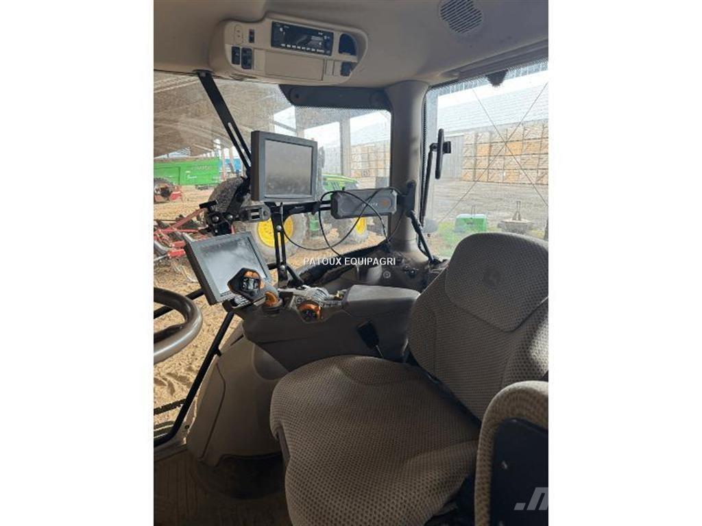 John Deere 6175R Traktory