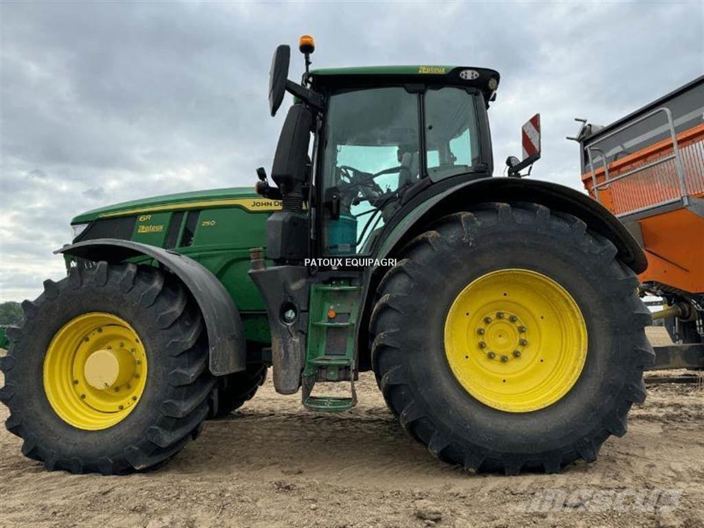 John Deere 6R250 Traktory