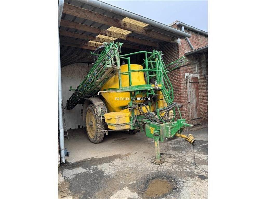 John Deere 832I Ťahané postrekovače