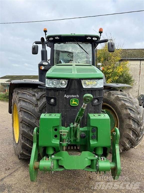 John Deere 8370 R Traktory