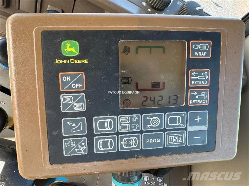 John Deere 864 Lisy na okrúhle balíky