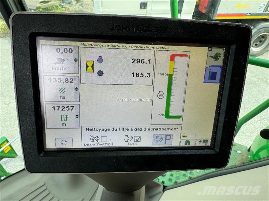 John Deere T550 Kombinované zberacie stroje