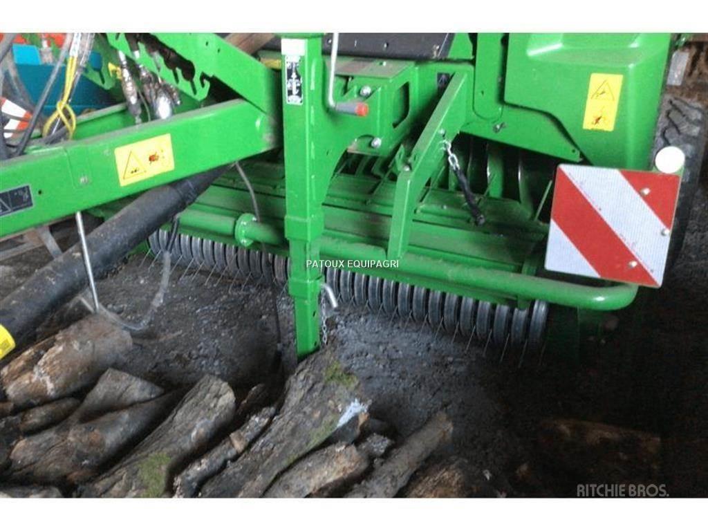 John Deere V461M Lisy na okrúhle balíky