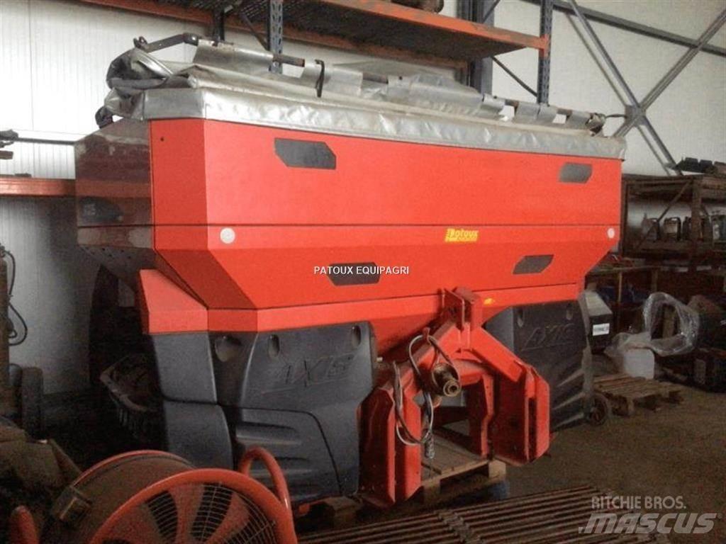 Kuhn AXIS50.1W Rozmetadlá priemyselných hnojív