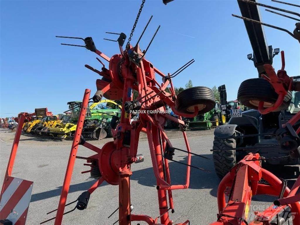 Kuhn GF7601MH Obracače a zhrabovače sena