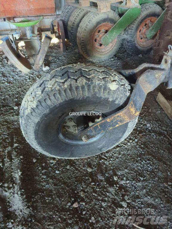 Kuhn VM 180 Konvenčné pluhy