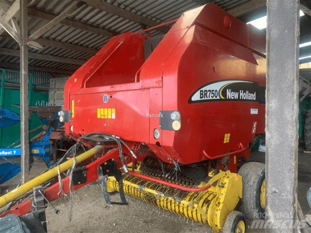 New Holland BR750 Lisy na okrúhle balíky