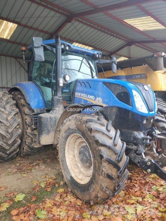 New Holland T7.210 Traktory