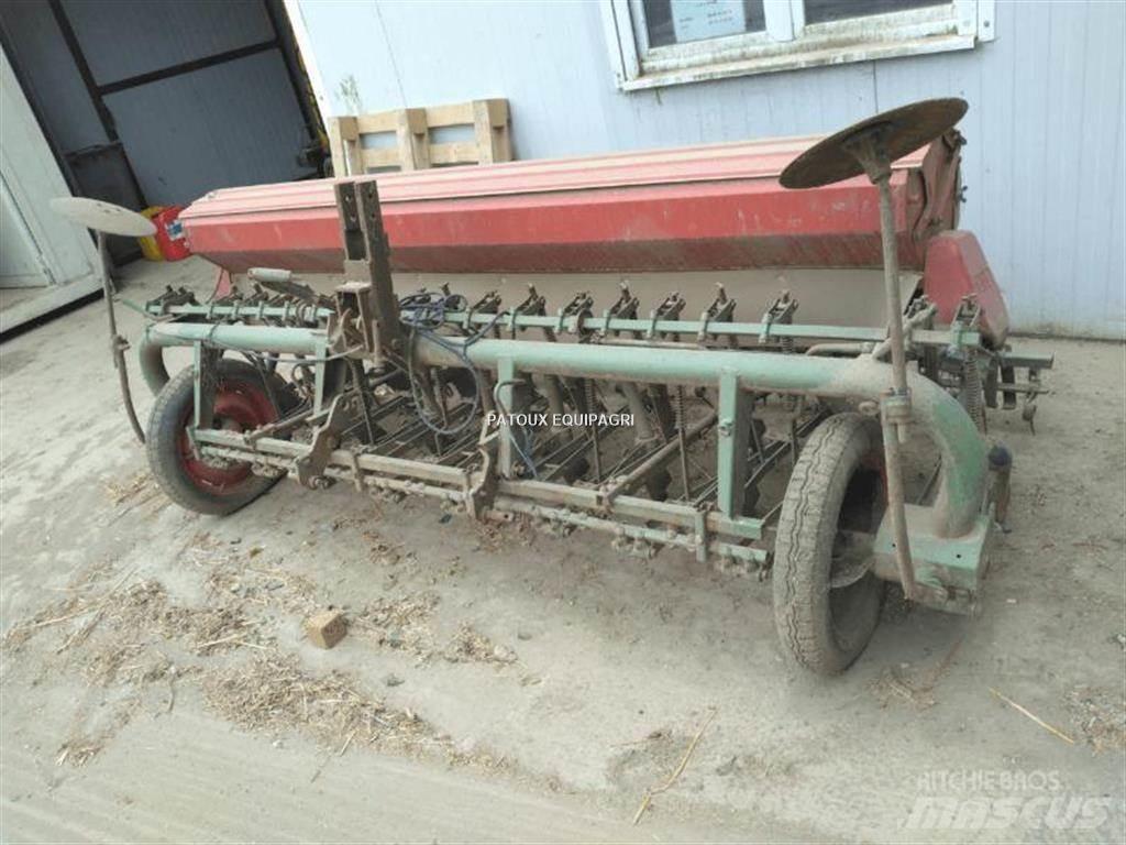 Nodet 19 RANGS Mechanické sejačky