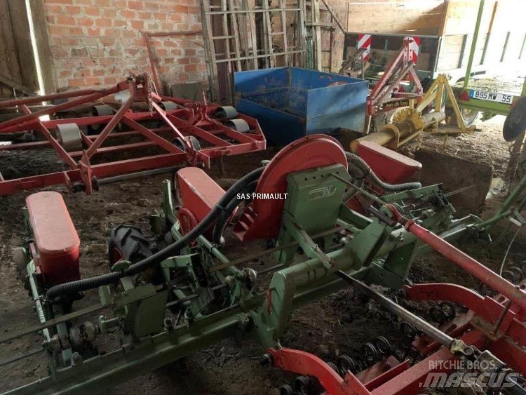 Nodet PN II Mechanické sejačky