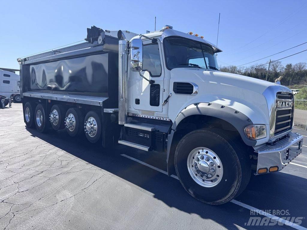 Mack GR64F Sklápače