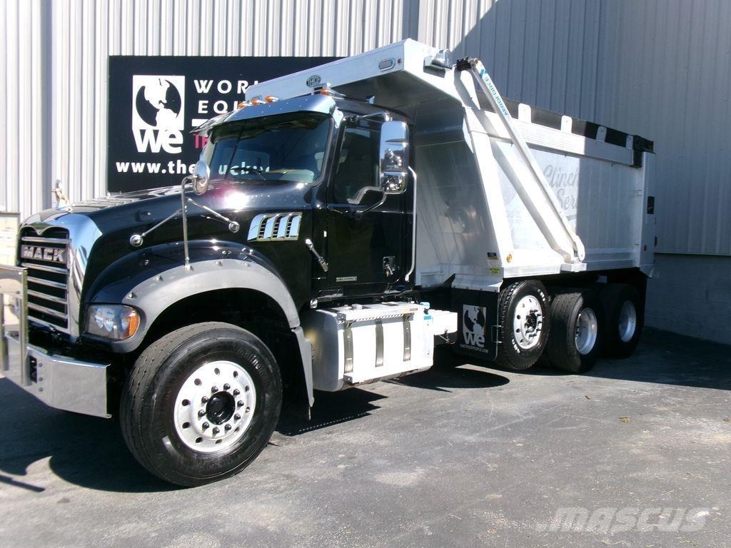 Mack GR64F Sklápače