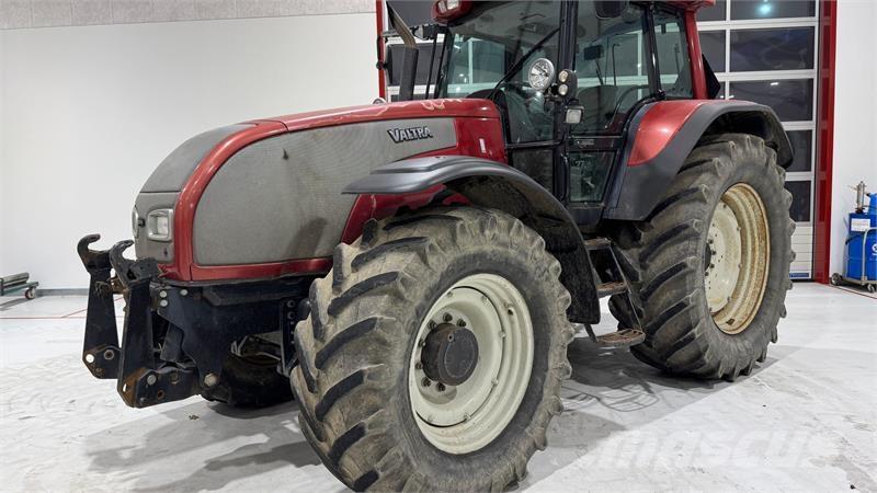 Valtra T190 Traktory