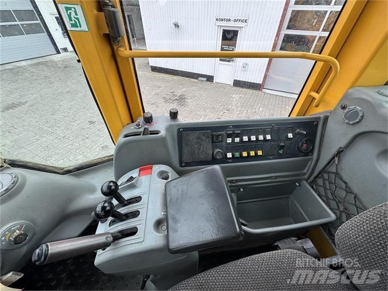 Volvo L 110 E Kolesové nakladače