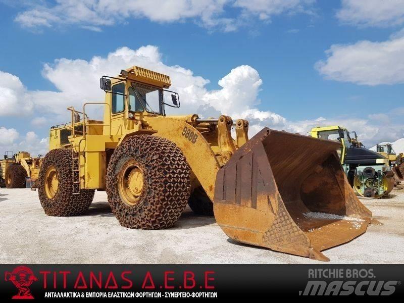 CAT 988B Kolesové nakladače