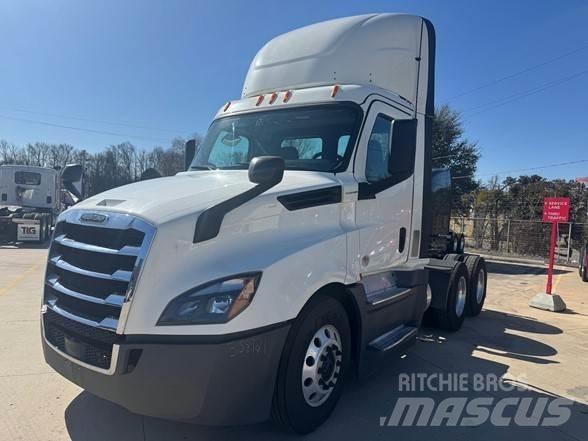 Freightliner CASCADIA 126 Ťahače