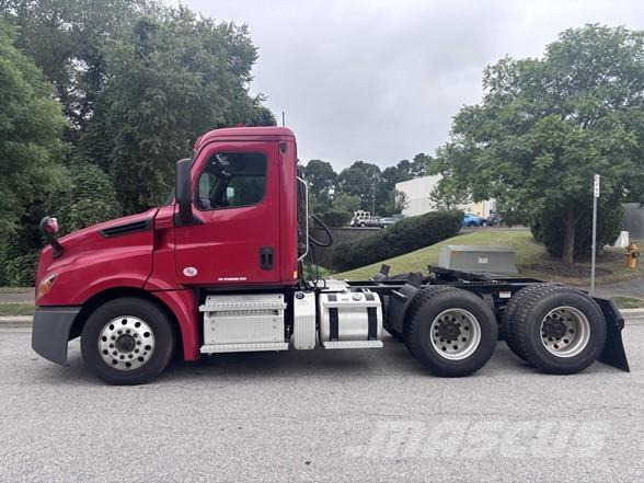 Freightliner CASCADIA 126 Ťahače