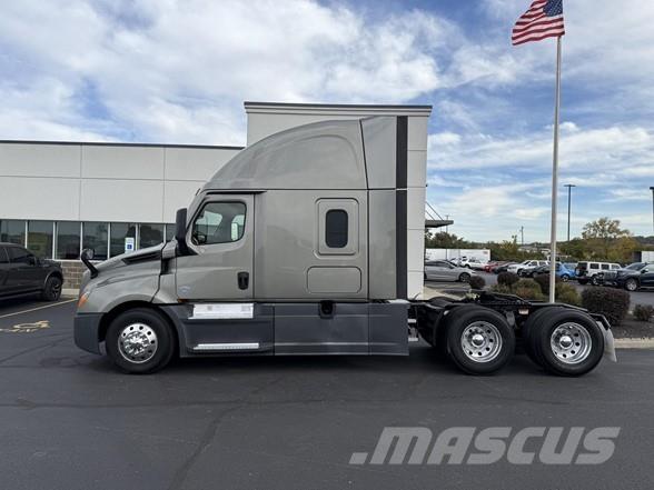 Freightliner CASCADIA 126 Ťahače