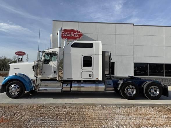 Kenworth W900B Ťahače