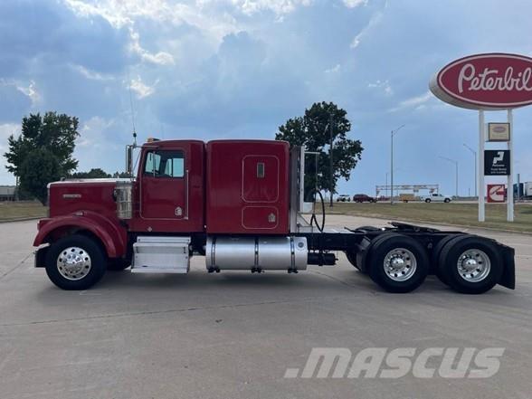 Kenworth W900B Ťahače