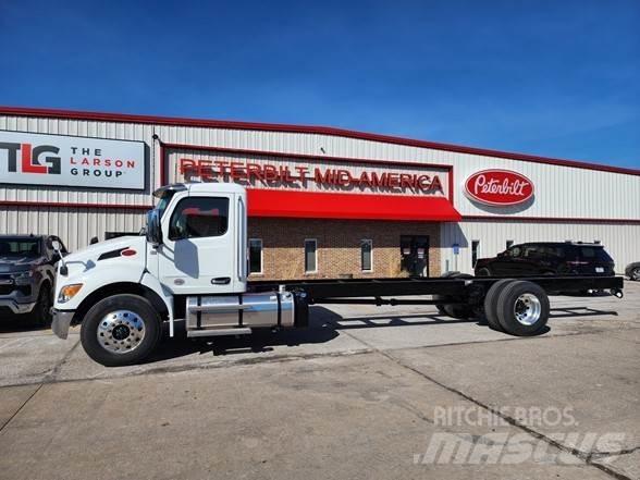 Peterbilt 536 Nákladné vozidlá bez nadstavby