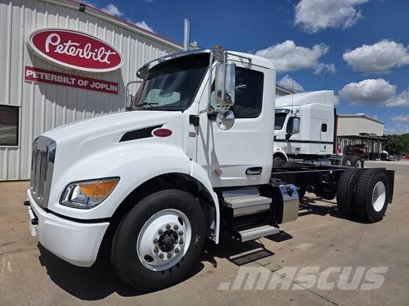 Peterbilt 536 Nákladné vozidlá bez nadstavby