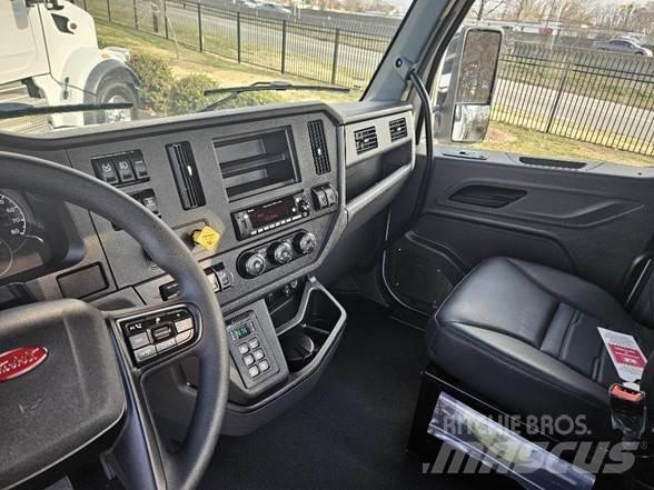 Peterbilt 536 Nákladné vozidlá bez nadstavby