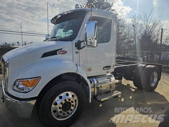 Peterbilt 536 Ťahače
