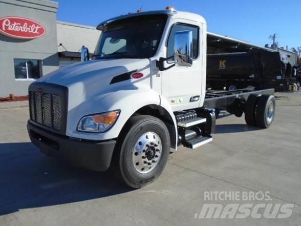 Peterbilt 536 Nákladné vozidlá bez nadstavby