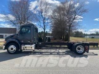 Peterbilt 536 Nákladné vozidlá bez nadstavby
