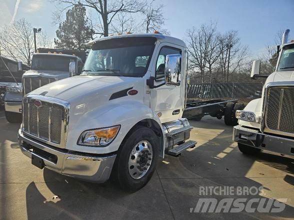 Peterbilt 536 Nákladné vozidlá bez nadstavby