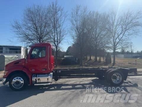 Peterbilt 536 Nákladné vozidlá bez nadstavby