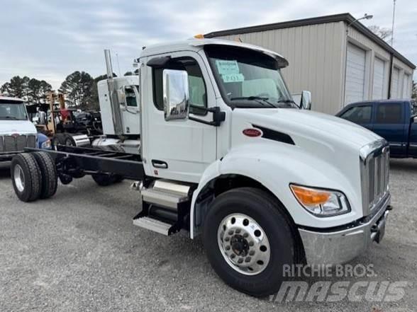 Peterbilt 536 Nákladné vozidlá bez nadstavby