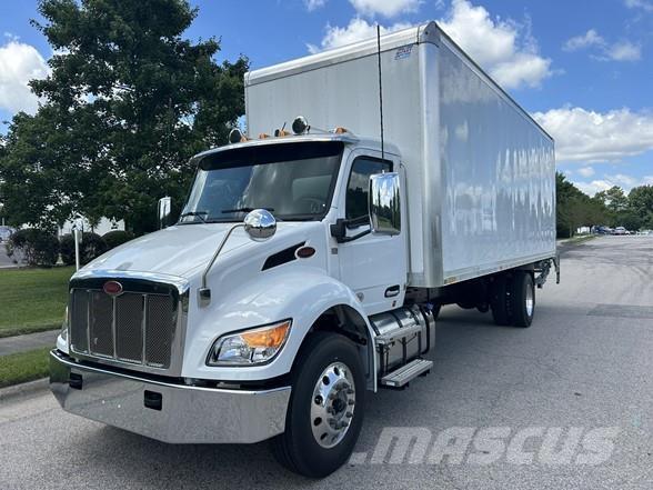 Peterbilt 536 Skriňová nadstavba