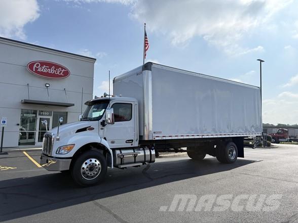 Peterbilt 536 Skriňová nadstavba