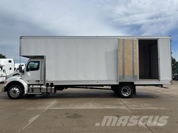 Peterbilt 536 Skriňová nadstavba